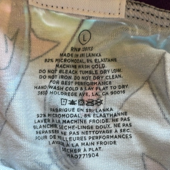 2 Pair of MeUndies. Men, these amazing underwear sell for $30 a pair on Amazon - Picture 4 of 9